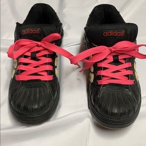 youth adidas shoes